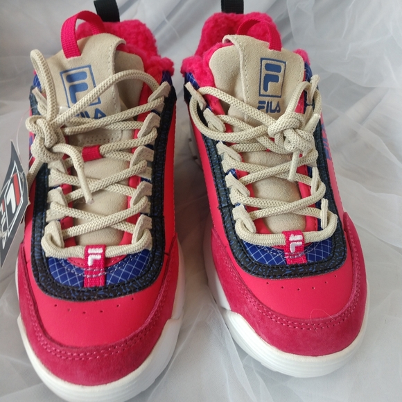 Women's FILA sneakers NWT size 7.5 - Picture 2 of 5